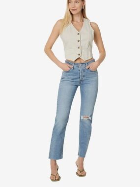 NWT Levi’s Wedgie Straight Destructed Jeans